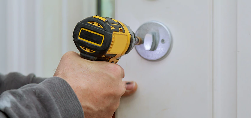 Street Locksmith For Smart Lock Repair in Palm Coast, FL